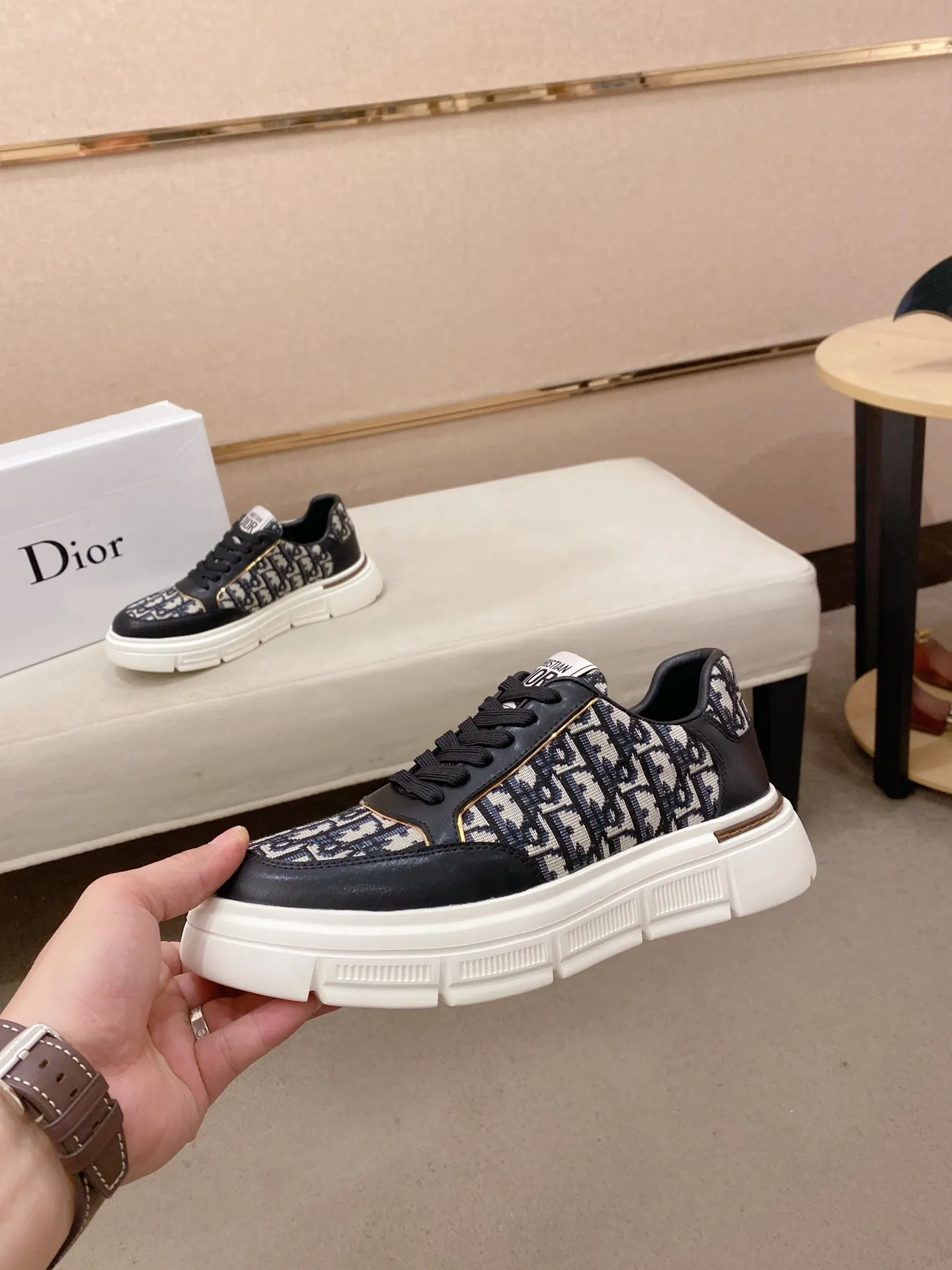 Men's men's shoes 💰 420💰🇮🇹🇮🇹Dior D new model is on sale at the same time, upper 🇮🇹Imported stretch fabric from Italy Fully imported sheepskin lining💪💪, completely 1⃣️ to 1⃣️🇮🇹💪💪, ⚠Sole: Original sole provided by the original factory, exclusive movable molded sole super comfortable, ⚠Original factory follow-up, 🔍🔍high quality, you can come in and out at will, welcome to compare⚠. Code number:38-44